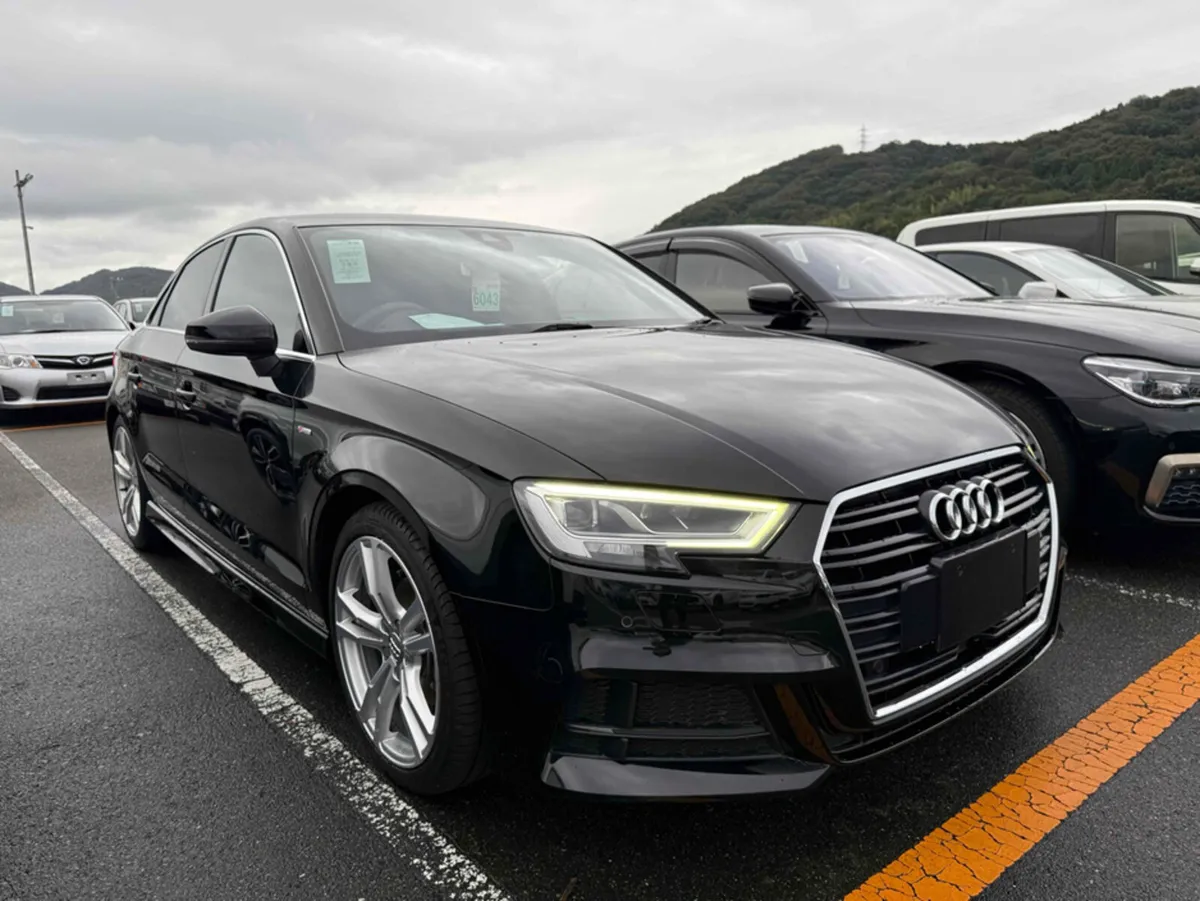 Audi A3 SALOON S-LINE AUTOMATIC 1.4 PETROL //HIGH