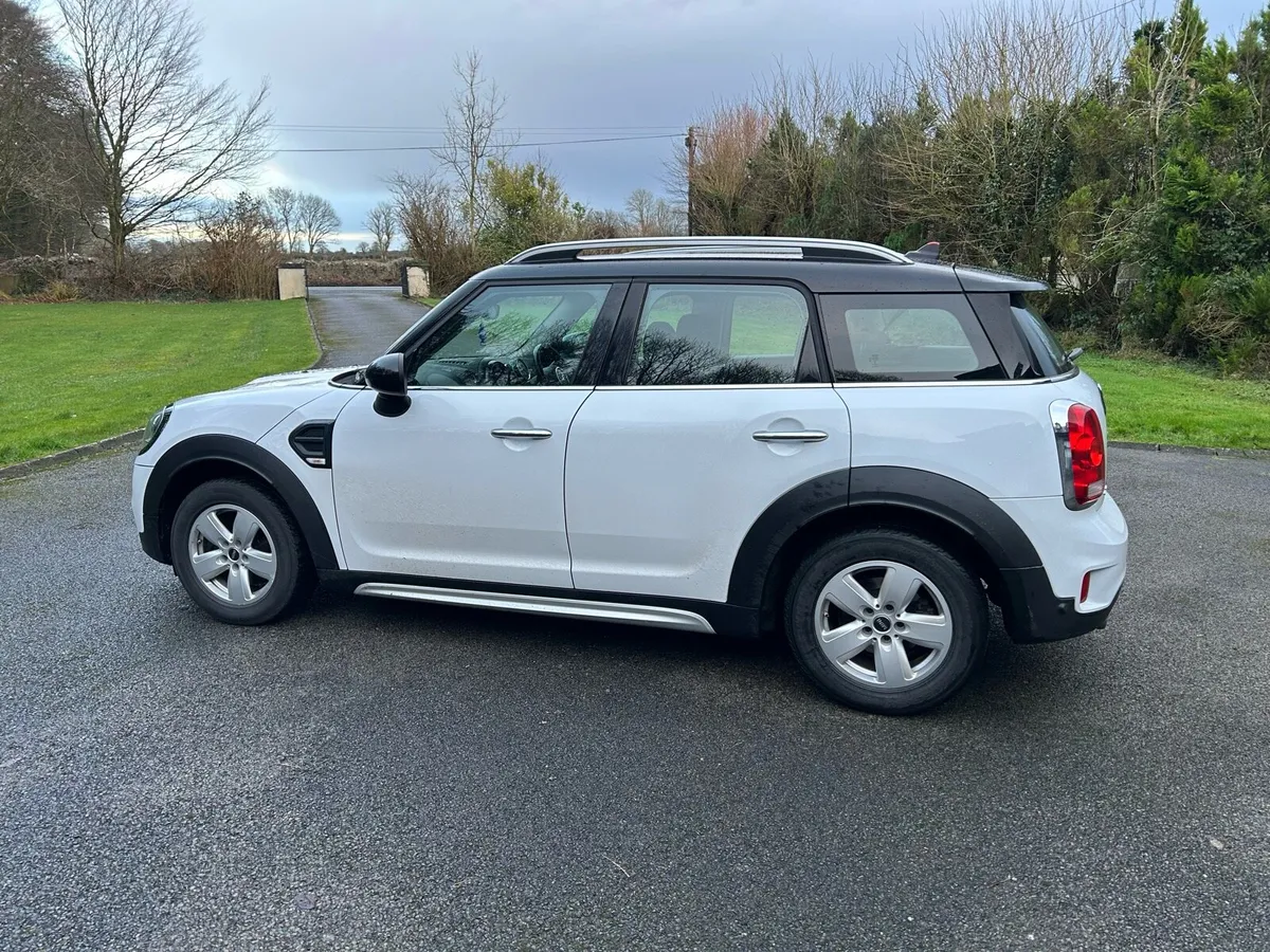 Mini Countryman - Cooper 2.0 Diesel - HIGH SPEC - Image 2