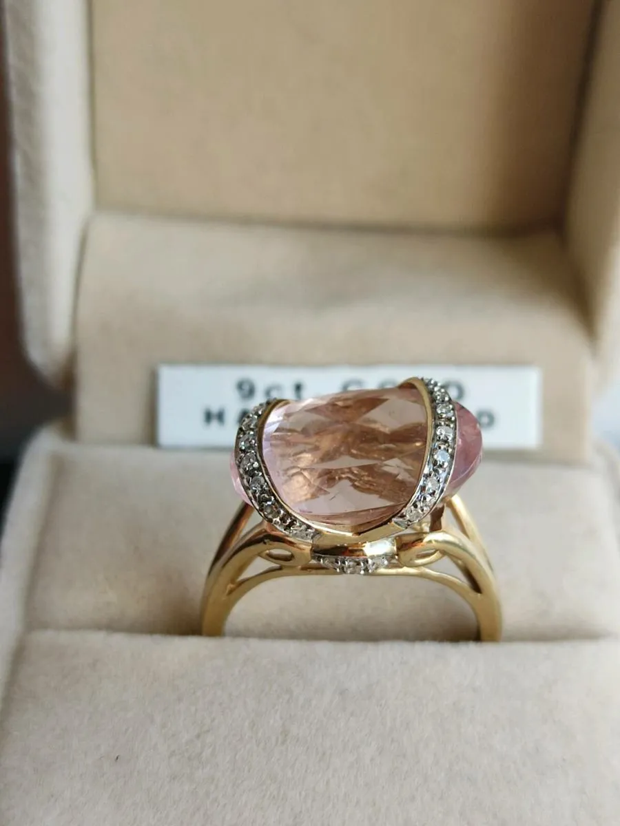 Vintage 9 CT Gold Diamonds and Rose quartz ring - Image 1