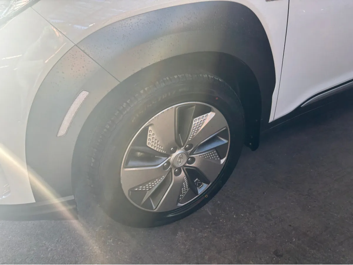 Hyundai KONA KAUAI EV 5DR AUTO Finance Available o - Image 2