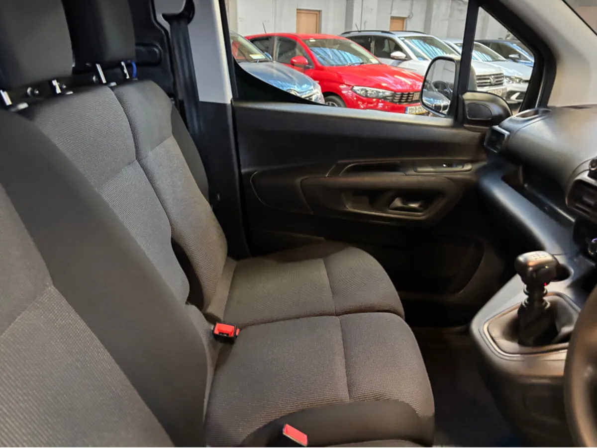 Citroen Berlingo LX BLUEHDI 100 LWB Only 17000 kms - Image 3