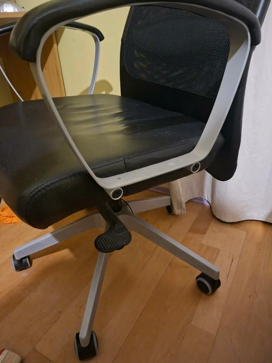 Office chair - Image 3