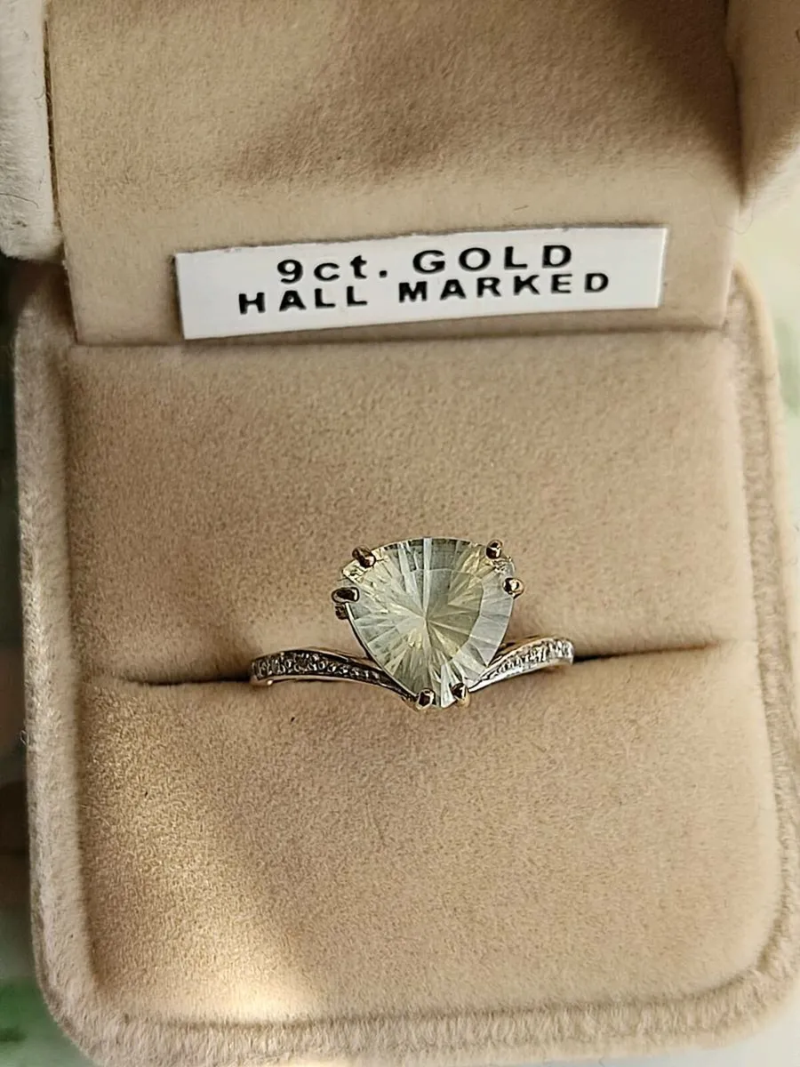 9ct Gold . Birmingham. Diamond, Chrysoprase. - Image 1