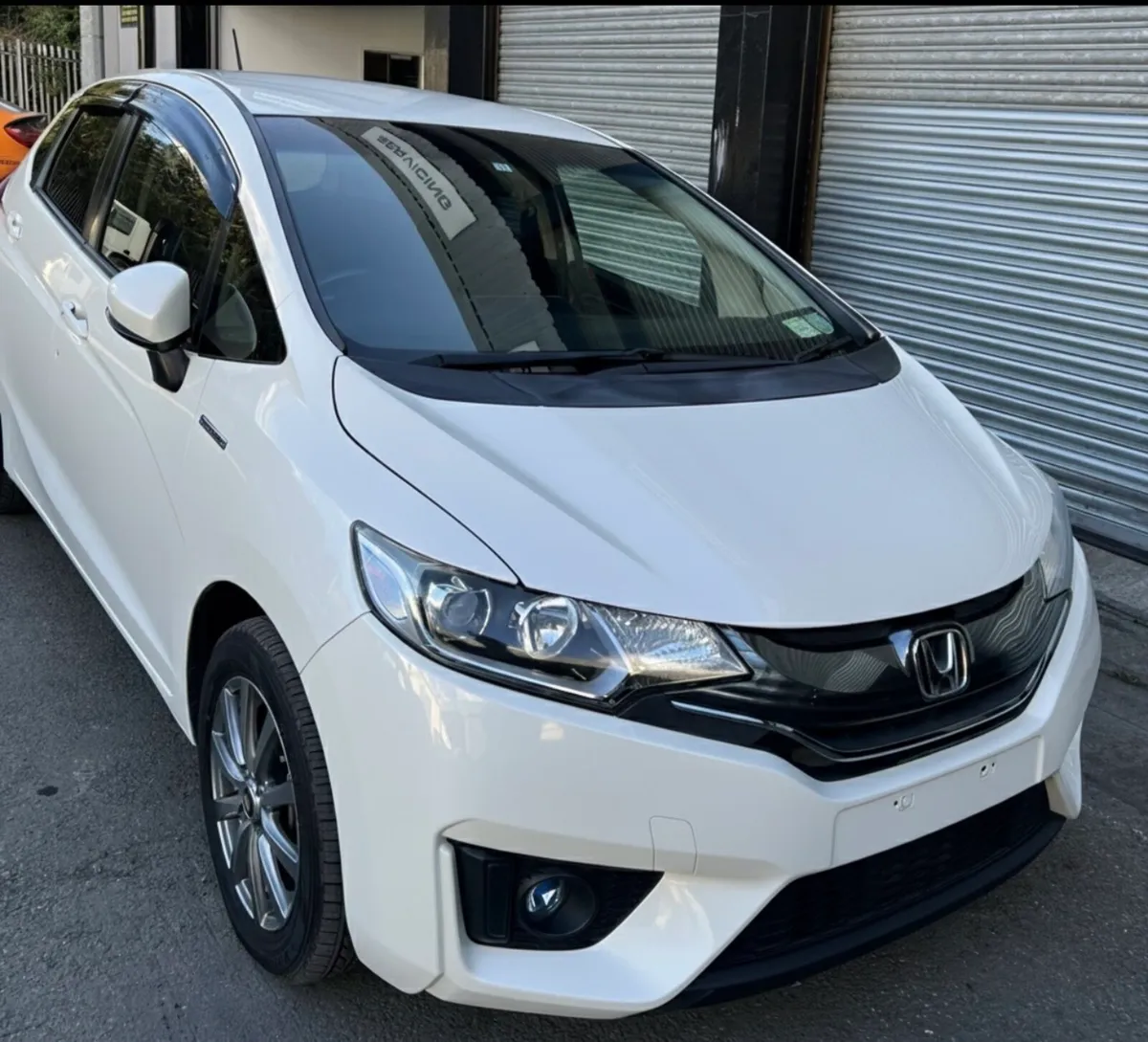 2014 honda fit hybrid , - Image 1