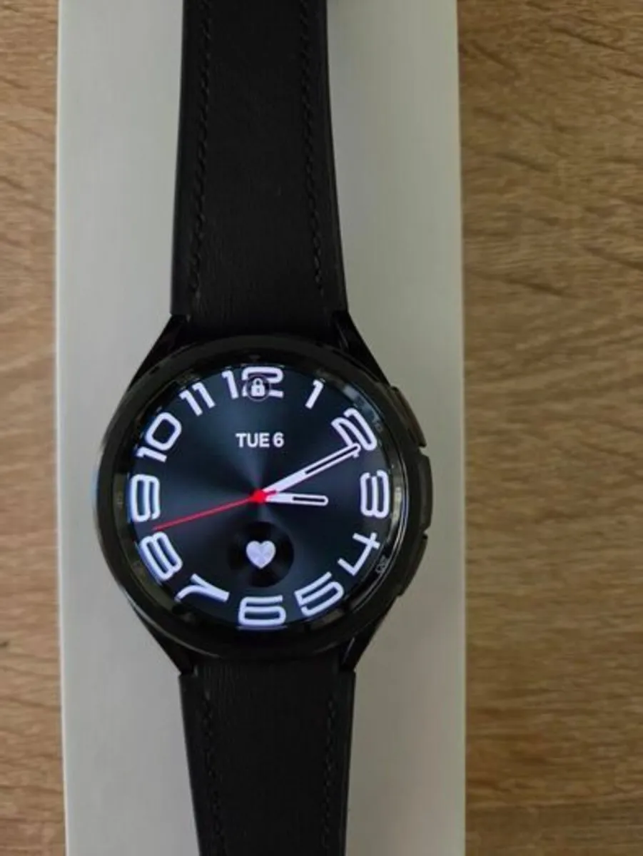 Samsung Galaxy watch6 Classic 43mm - Image 1