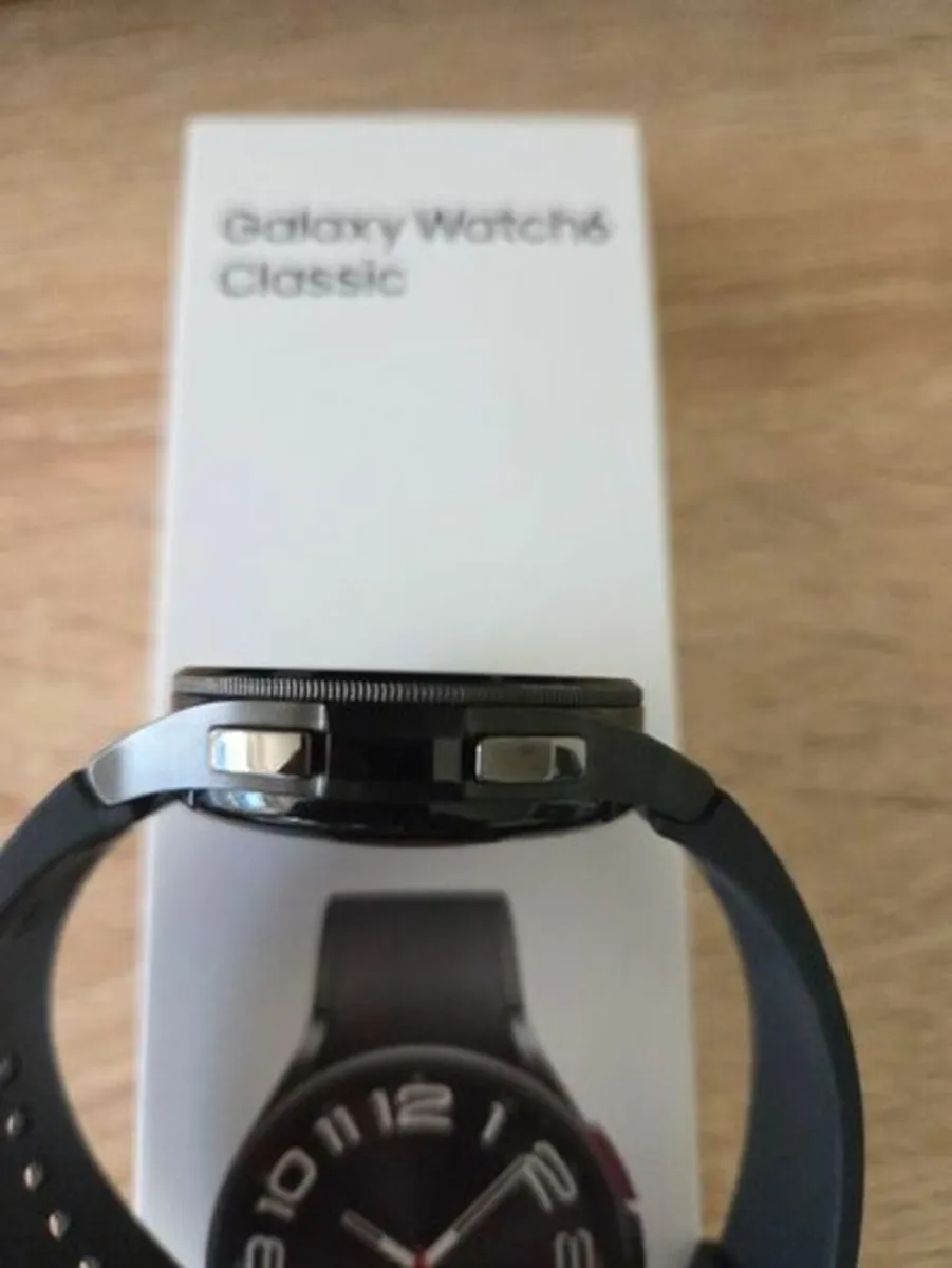 Samsung Galaxy watch6 Classic 43mm - Image 3