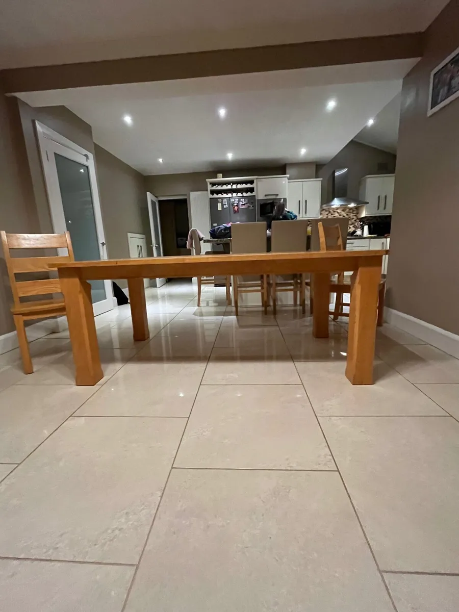 In excellent condition Kitchen table and chairs - Image 1