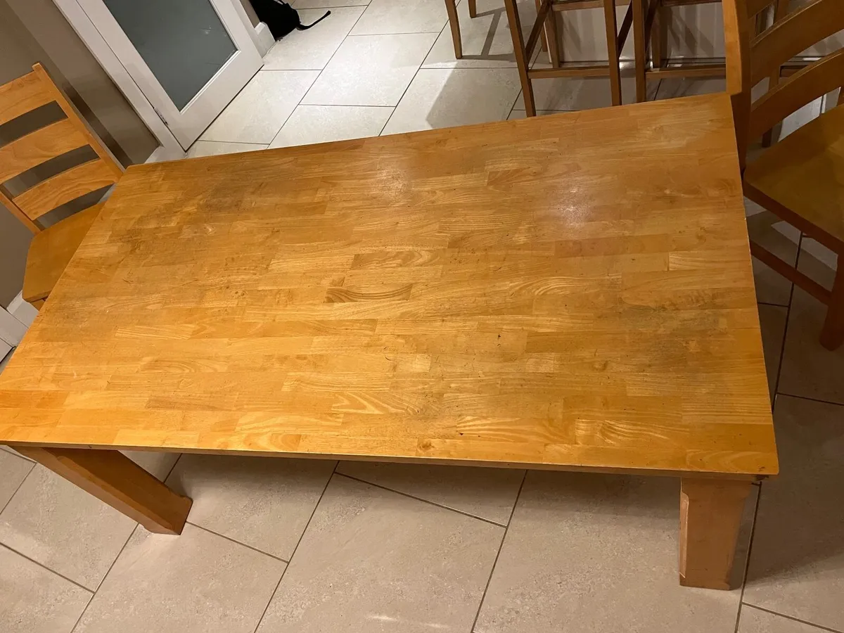 In excellent condition Kitchen table and chairs - Image 2