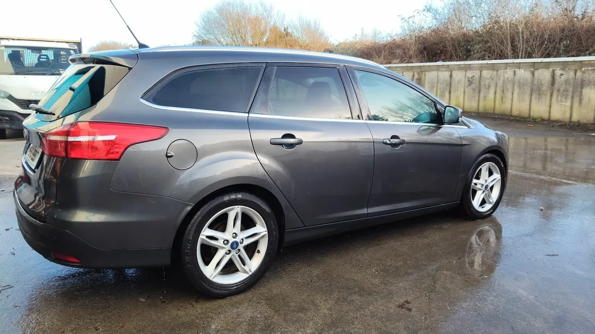 Ford Focus 2016 - Image 2