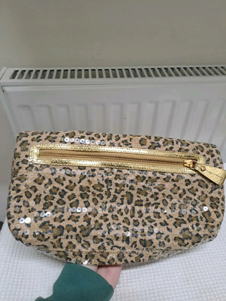 River Island clutch bag - Image 4
