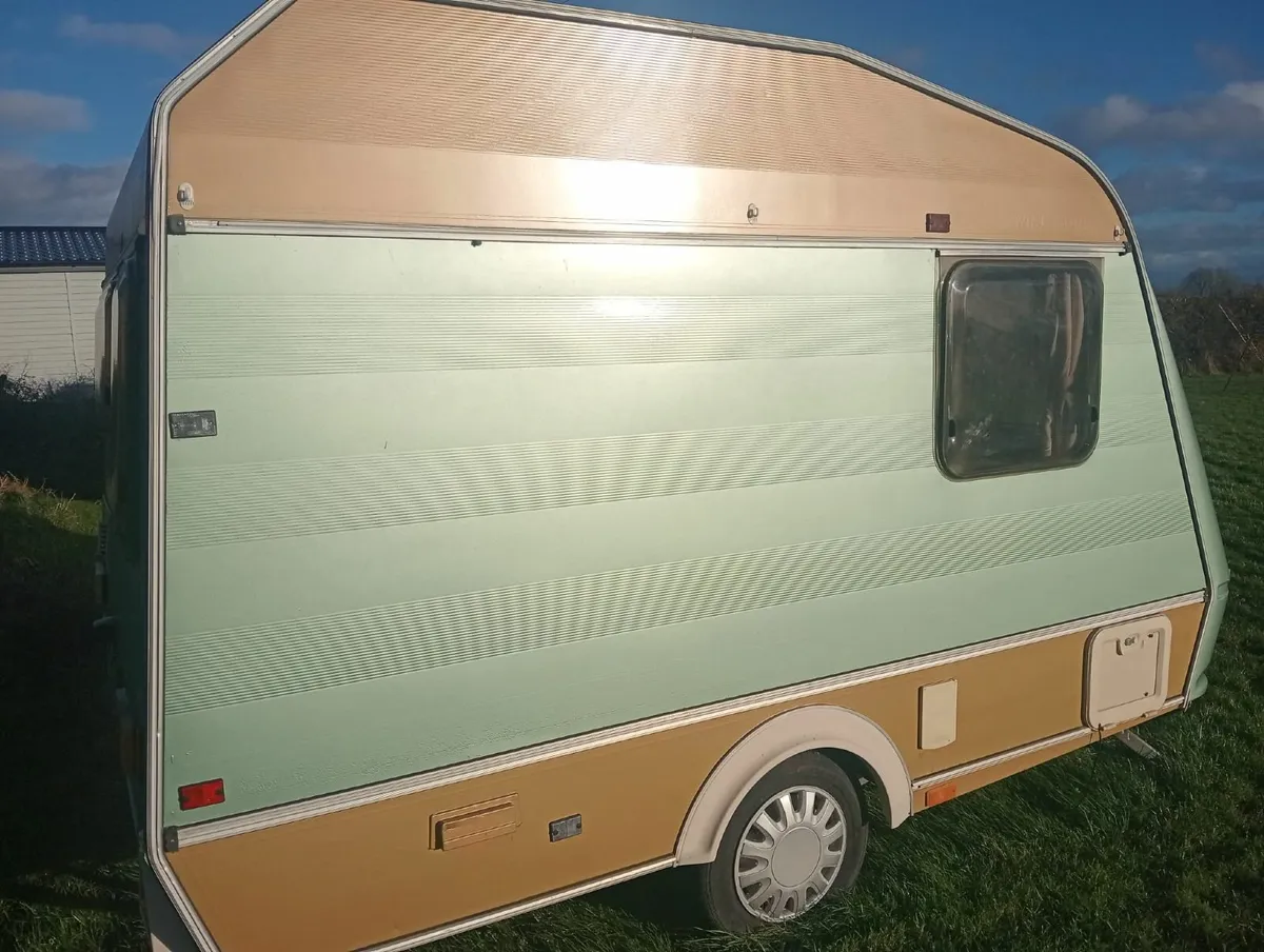 Caravan - Image 2
