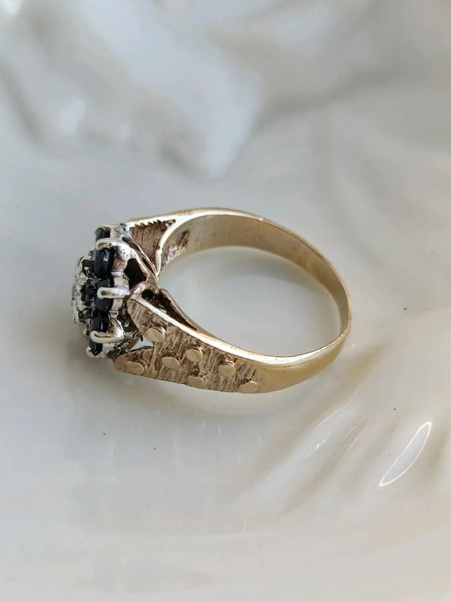 Vintage A 9 Carat Gold Sapphire and Diamond ring - Image 4