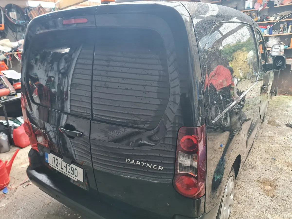 december 2017 new cvrt 12/26  partner van - Image 4