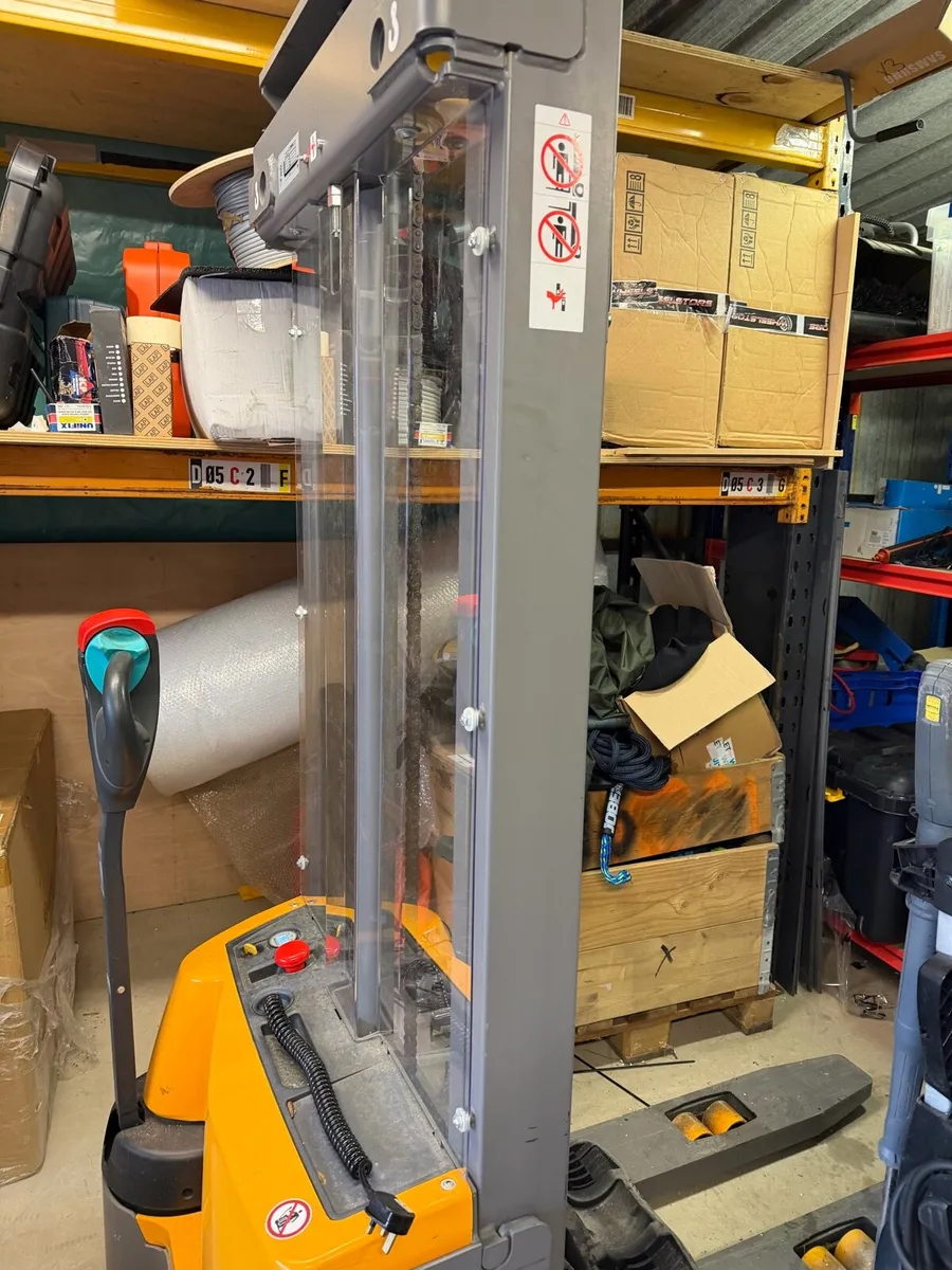 Jungheinrich Stacker - Image 1