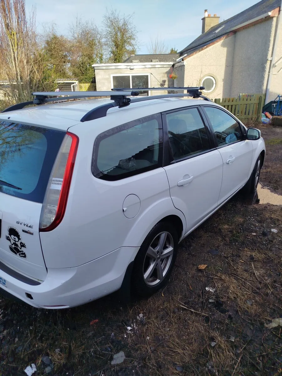 Ford Focus - Image 4