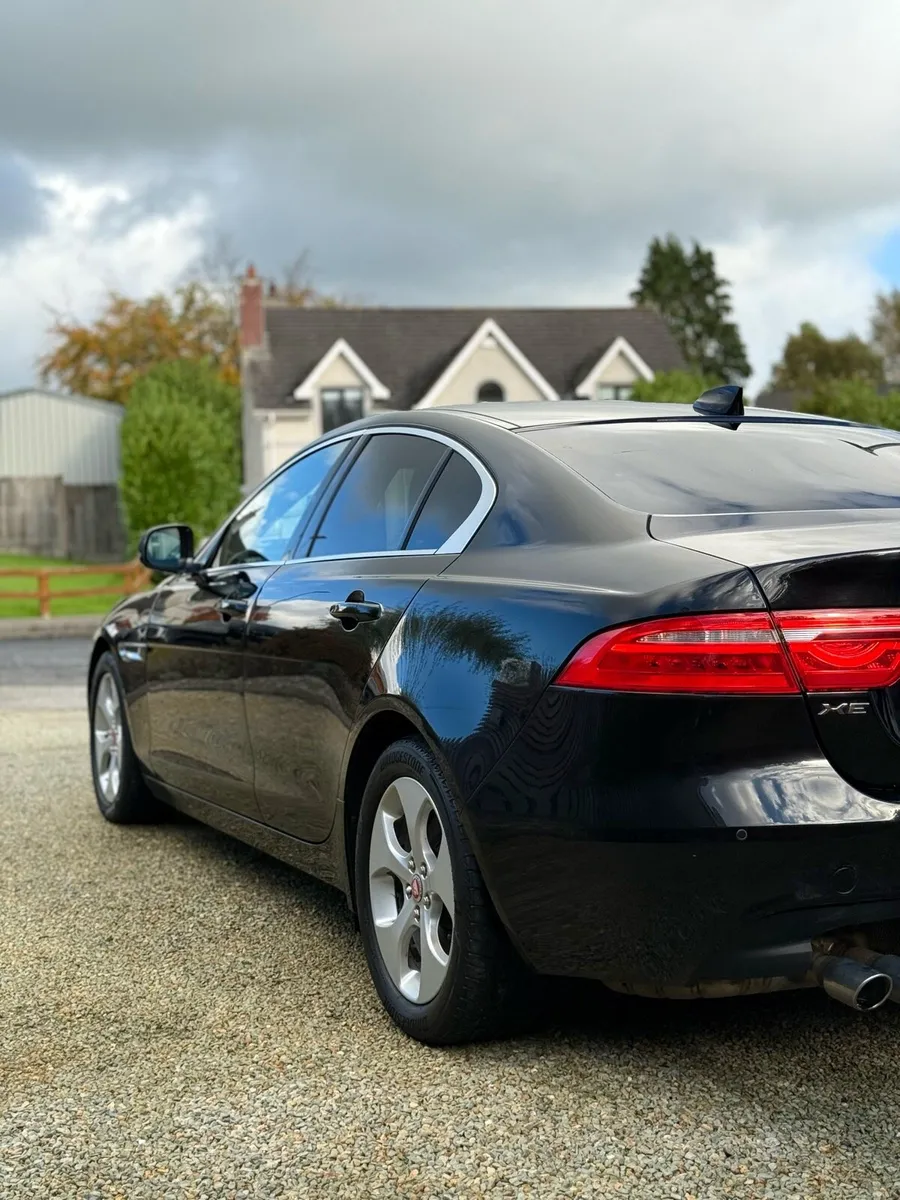 2018 Jaguar XE Prestige Automatic - Image 3
