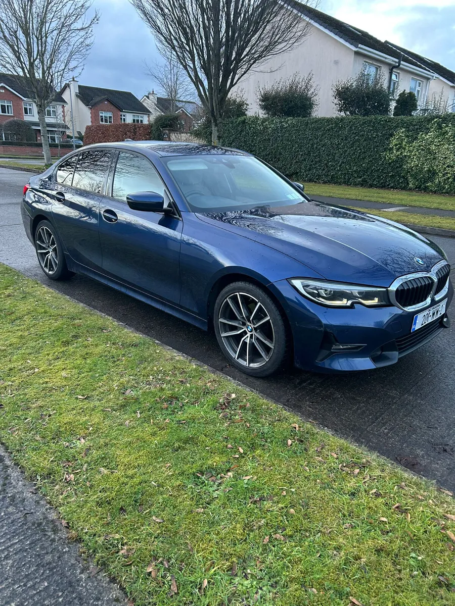 BMW 3-Series 2020 - Image 2