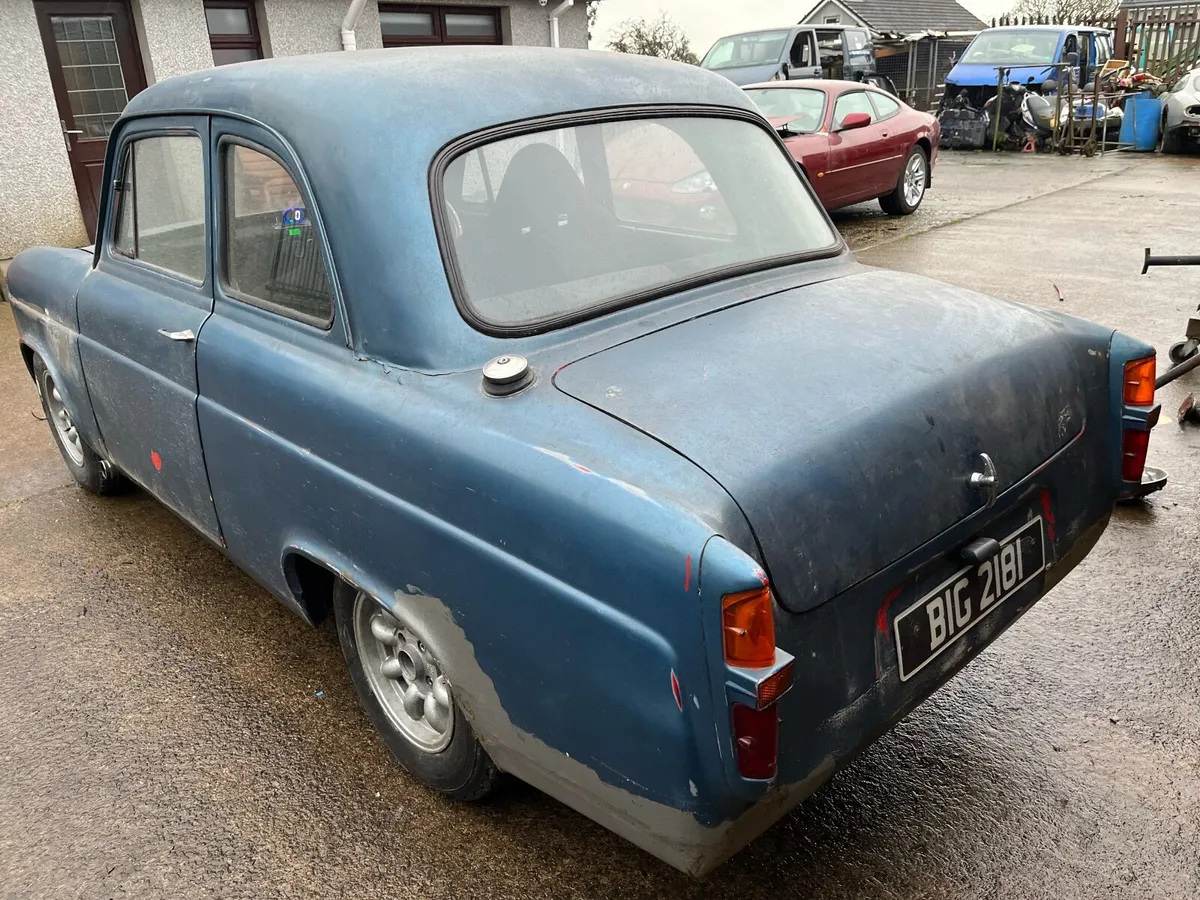 Ford Anglia 1957 - Image 4