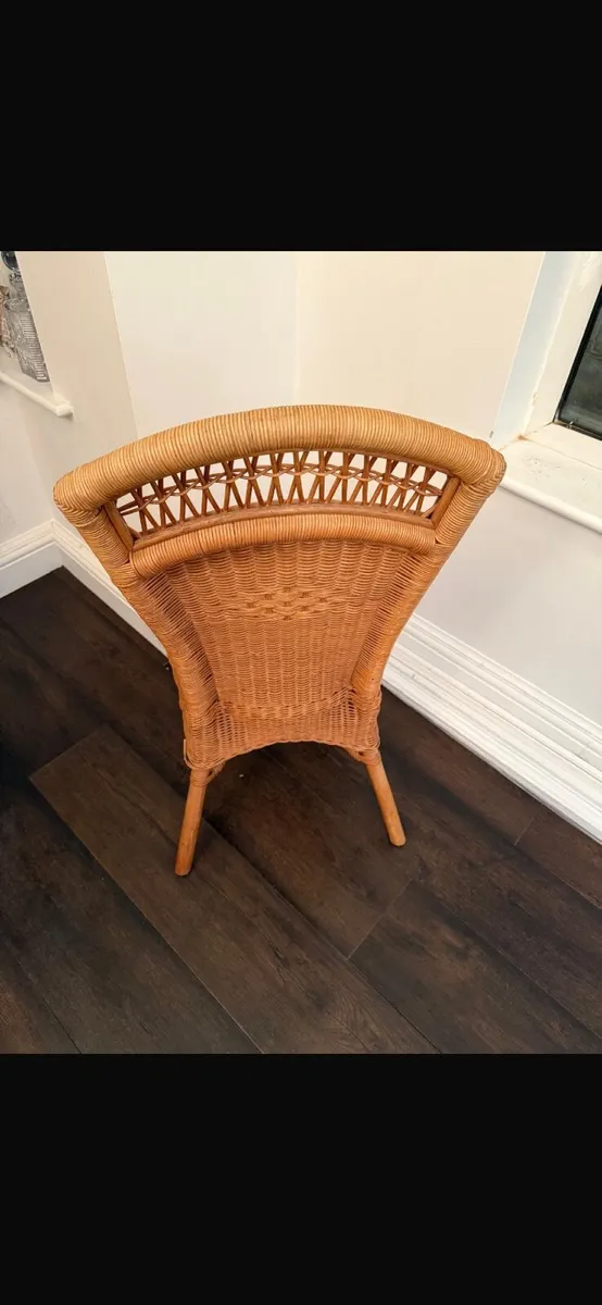Wicker chairs - Image 2