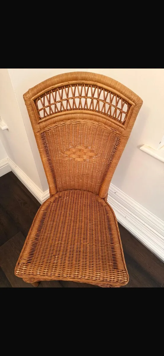 Wicker chairs - Image 3