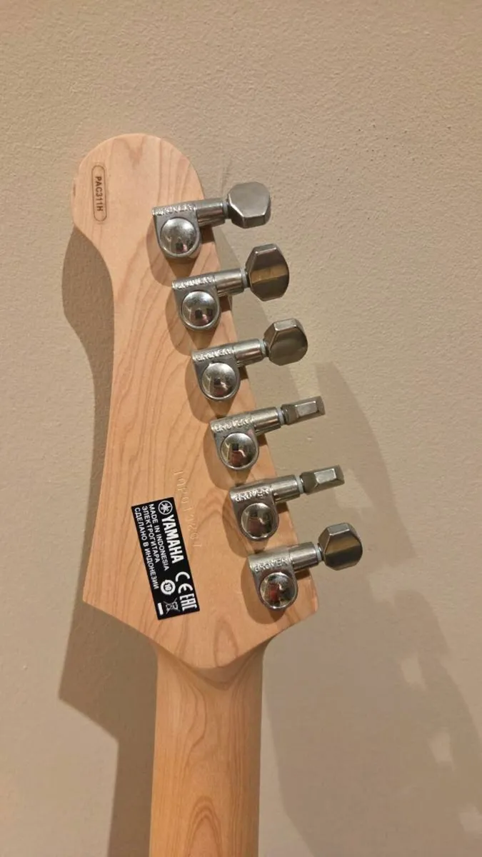 Yamaha Pacifica 311H - Image 4