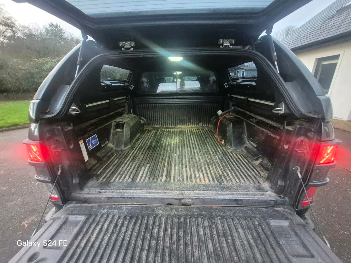 Ford Ranger Wildtrak Automatic - Image 4