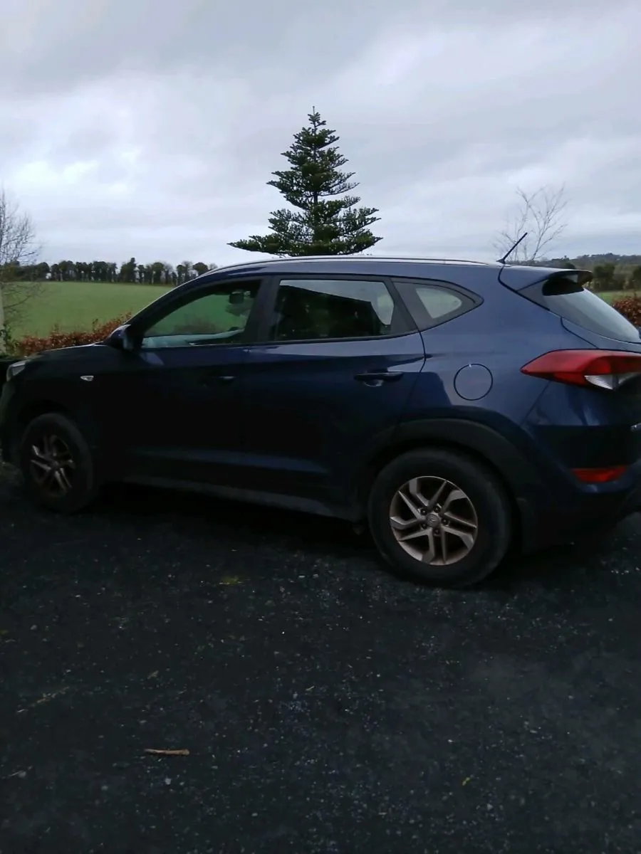 Hyundi Tuscon - Image 2