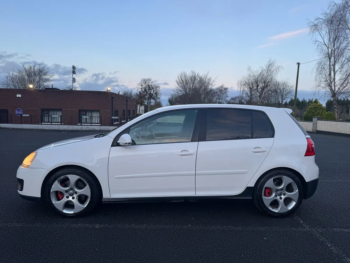 Volkswagen Golf GTI - Image 4