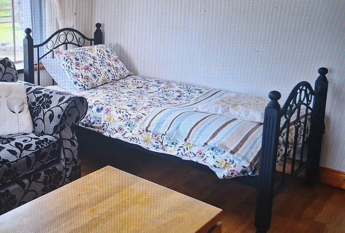 Single bed with mattress