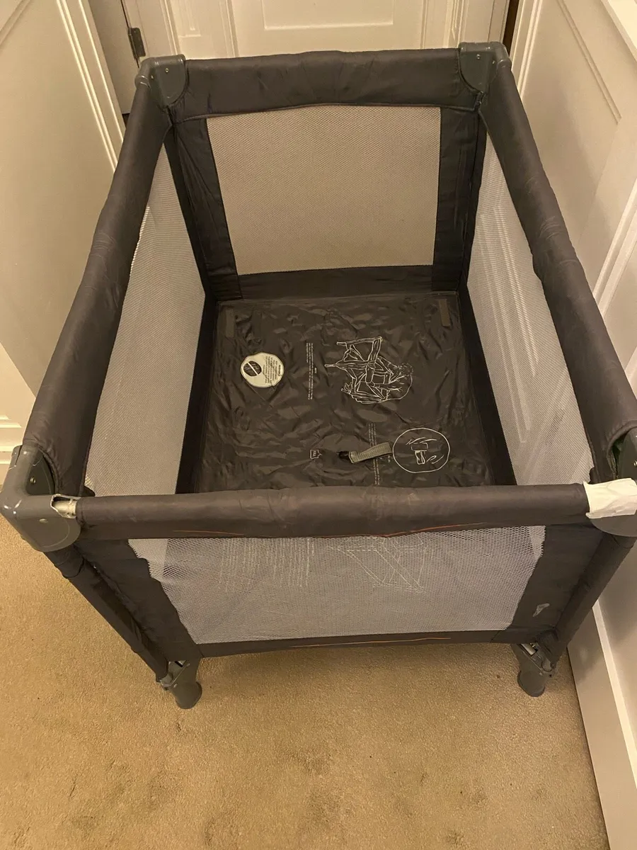 Travel Cot - Image 2