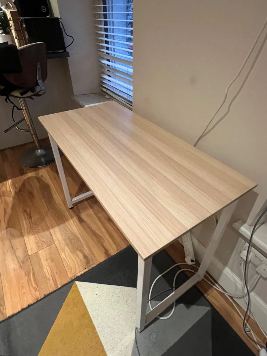 Office desk - Image 1