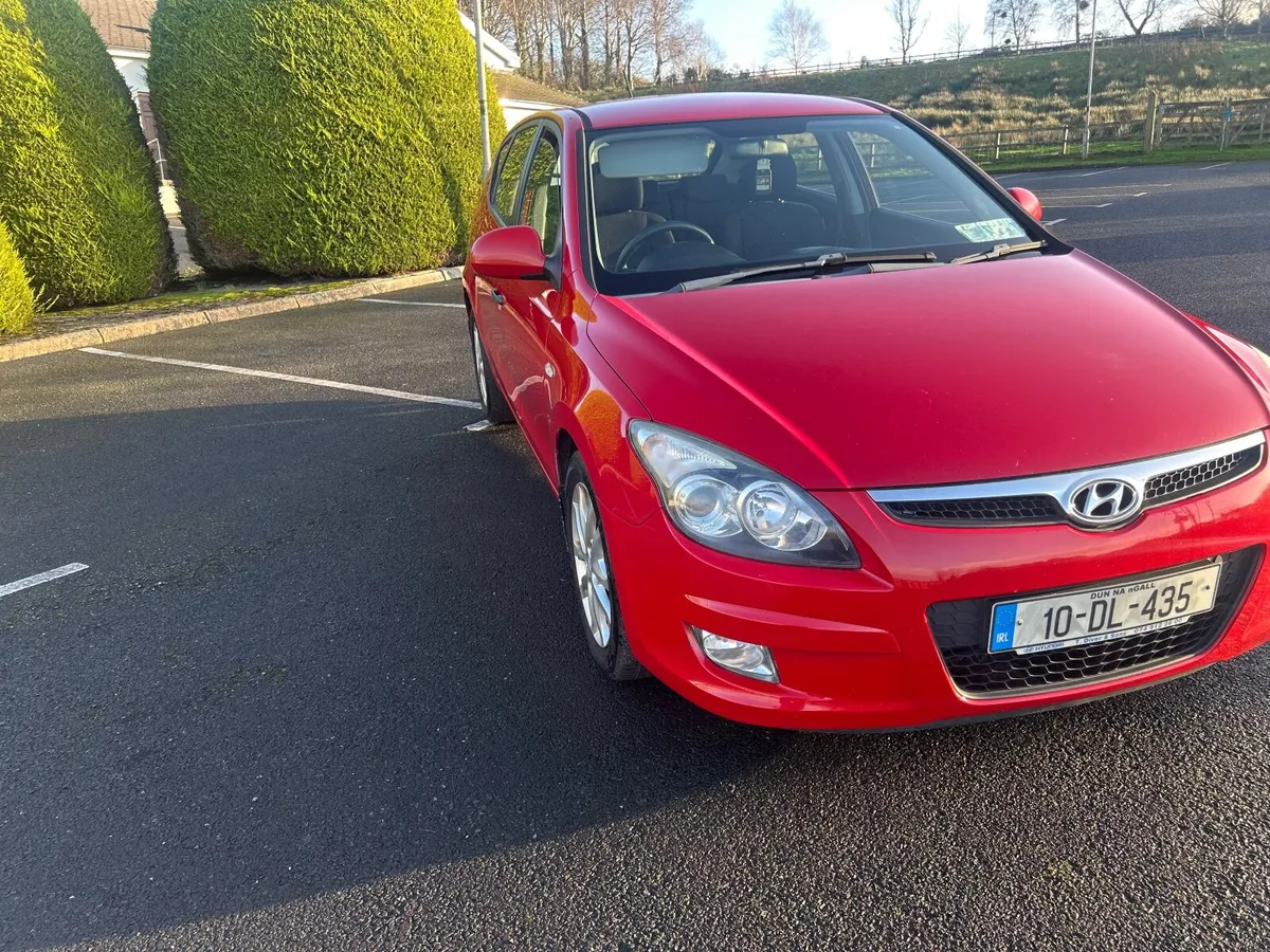 Hyundai i30 2010 - Image 2