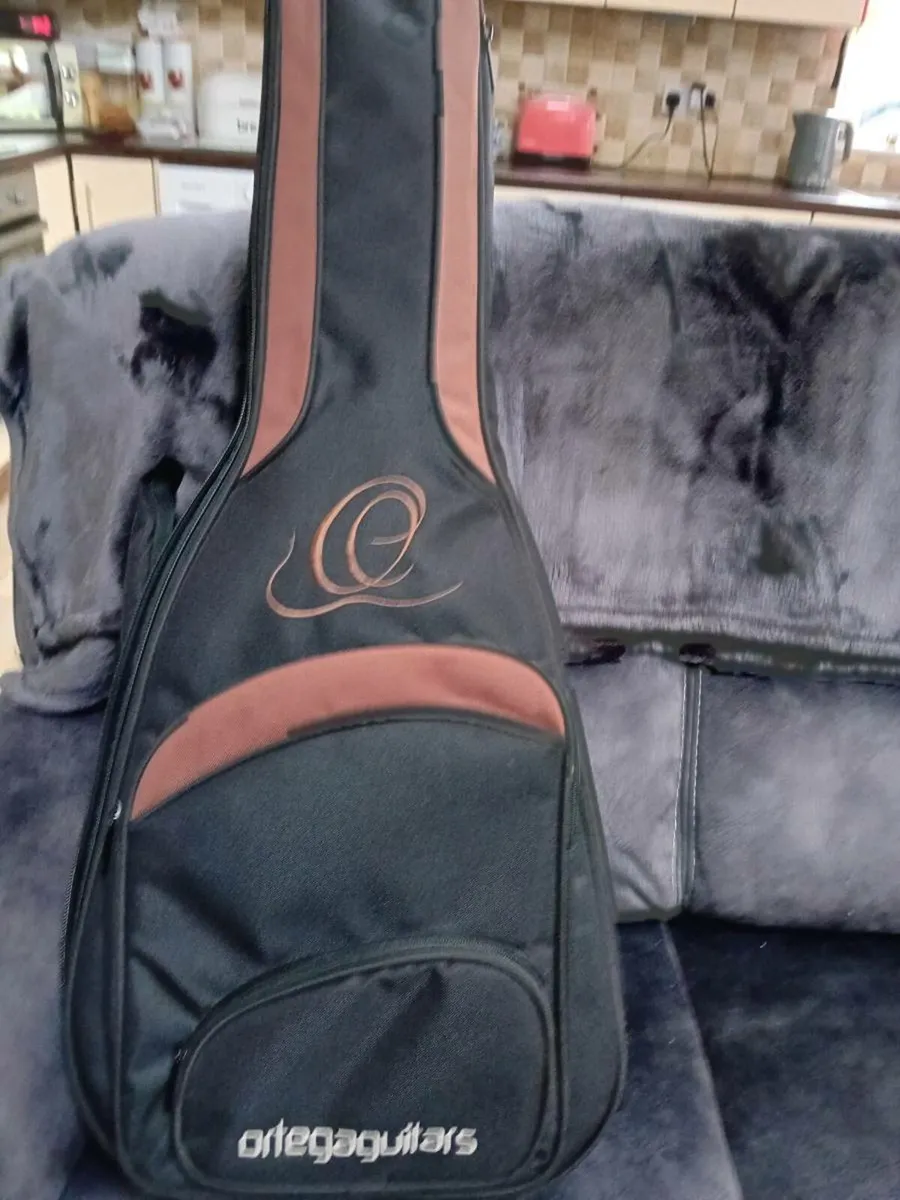 ORTEGA GUITAR NEW AND NEW CASE - Image 2