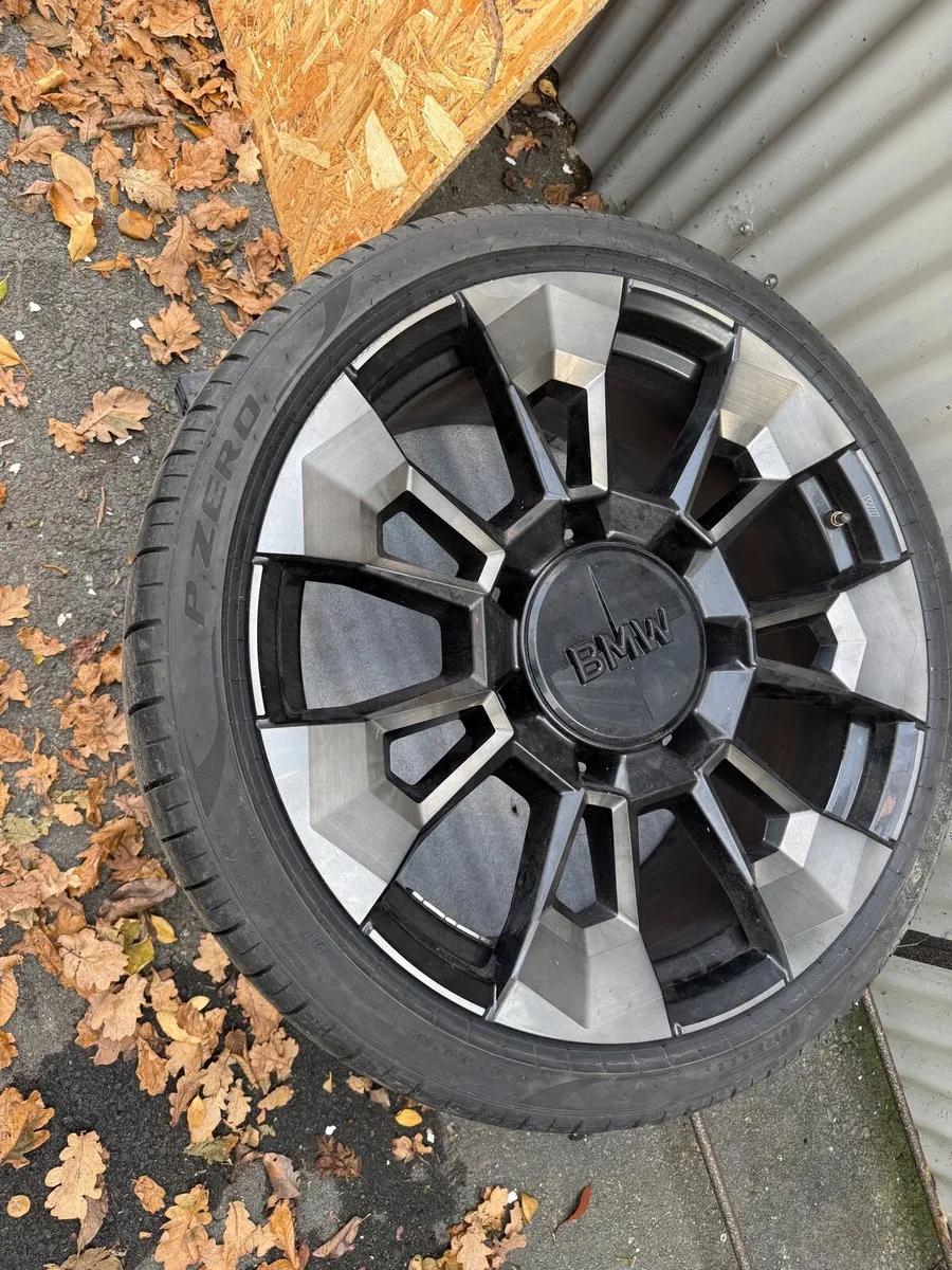 23 inch BMW XM alloys - Image 2