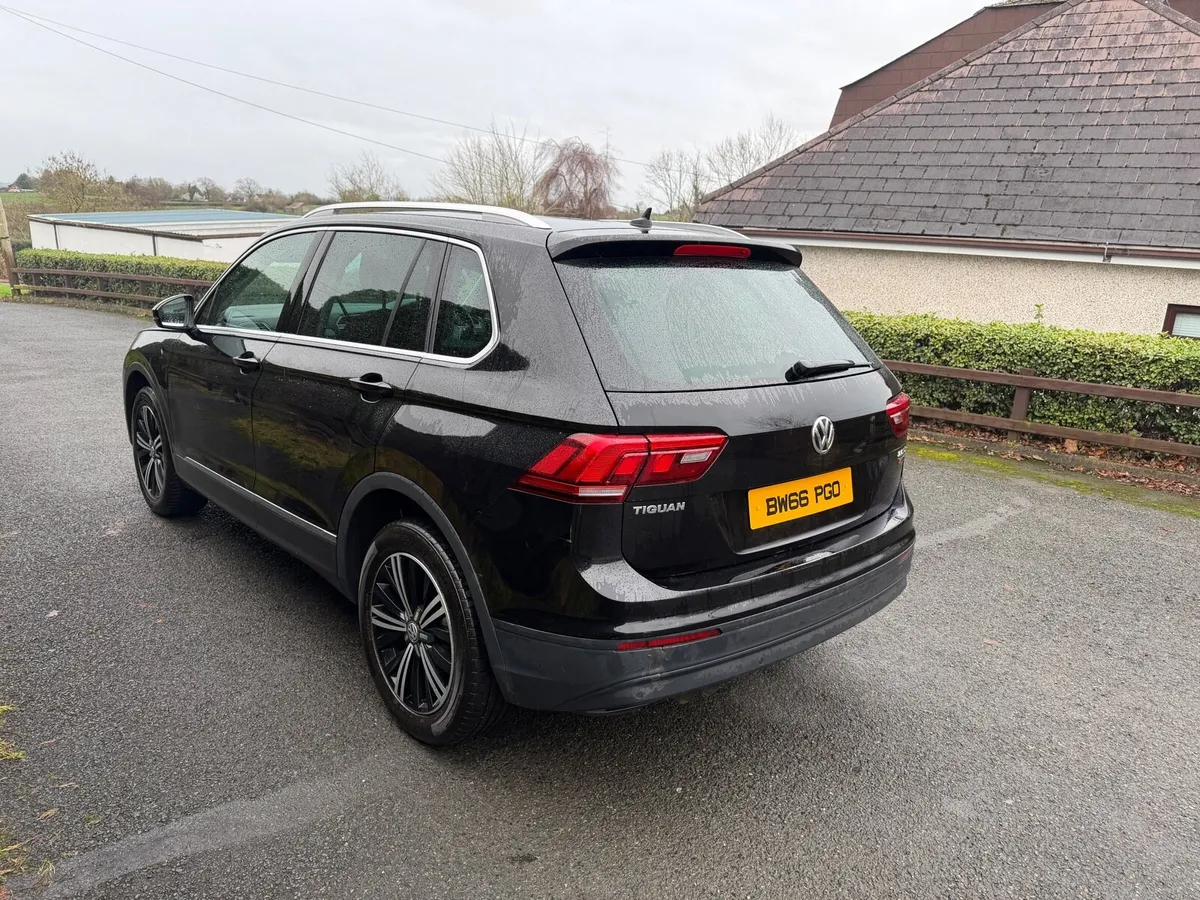 2017 Volkswagen Tiguan 2.0 TDI 4Motion DSG Auto - Image 3