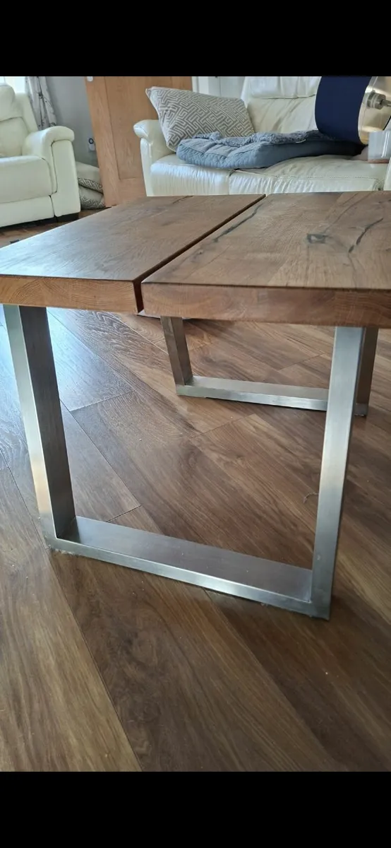 Solid Oak end table - Image 1