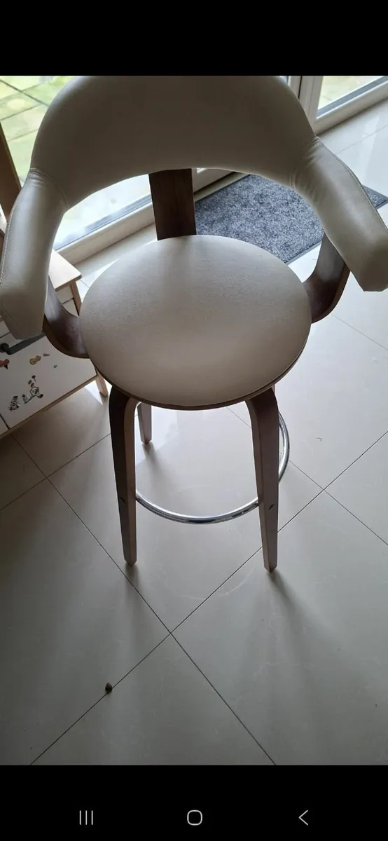 Bar stools - Image 1