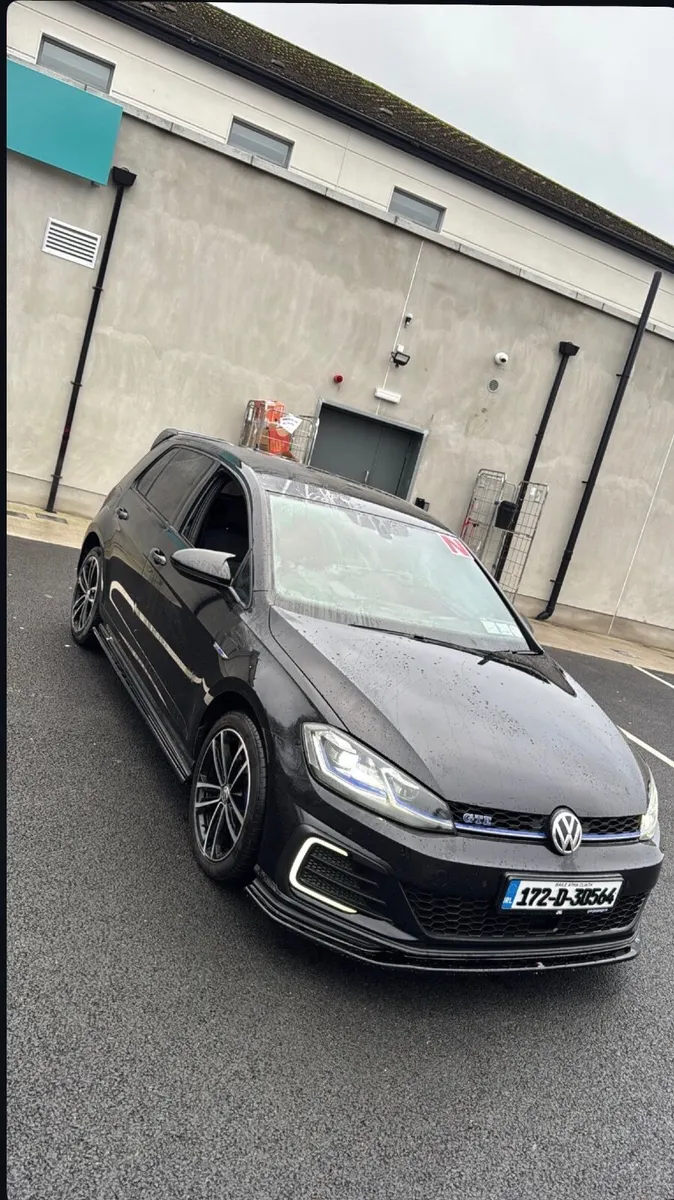 Volkswagen Golf GTE 2017 - Image 1