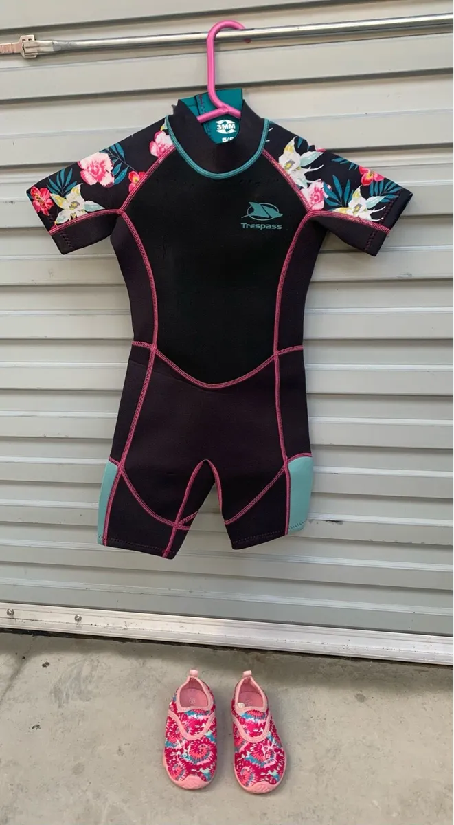 Kids Wetsuit & Booties - Image 1
