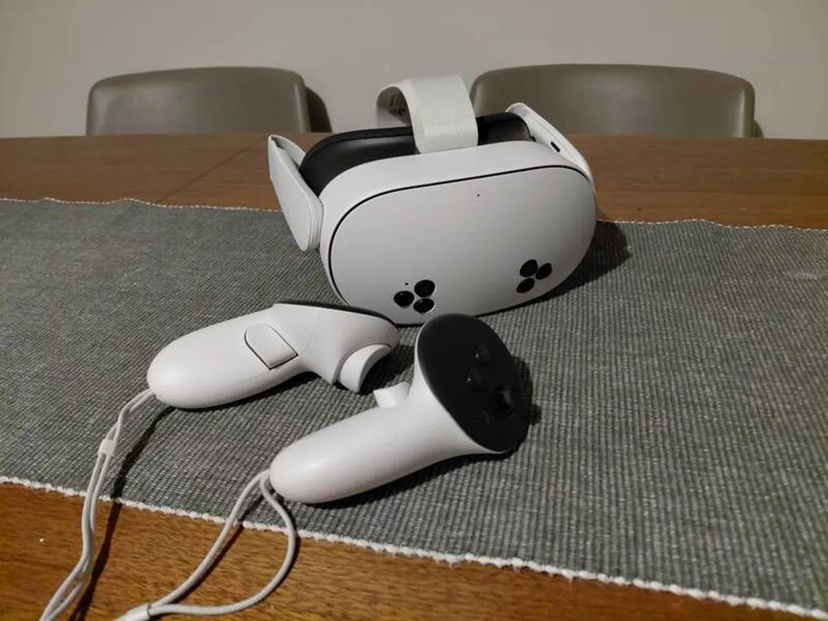 Meta Quest S3 VR Headset - Image 3