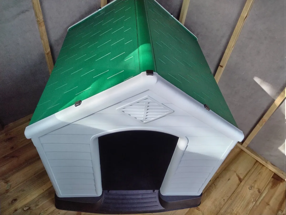 Dog Kennel - Plastic - Extra Large €100 - Image 1