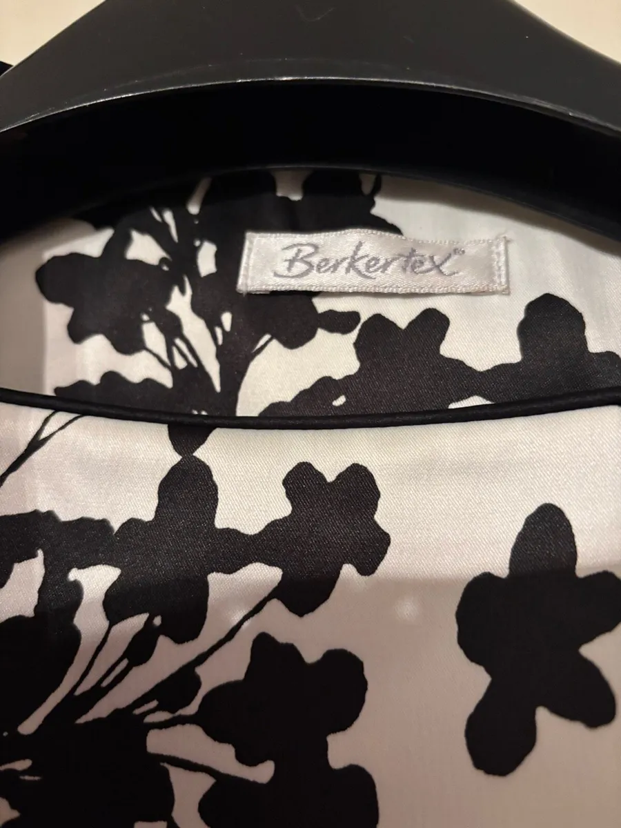 Two piece wedding outfit - Image 2