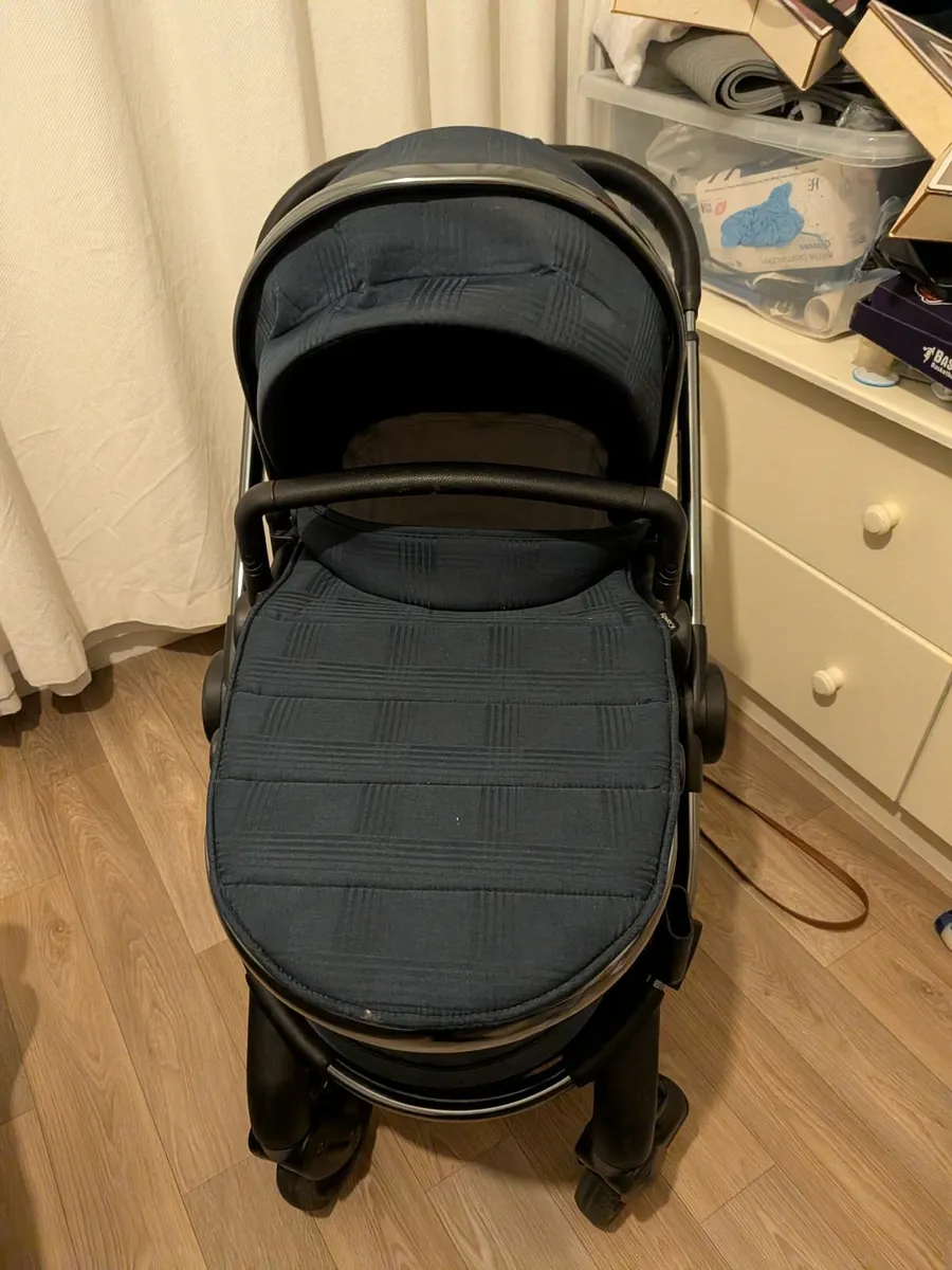 Icandy pram and buggy - Image 4