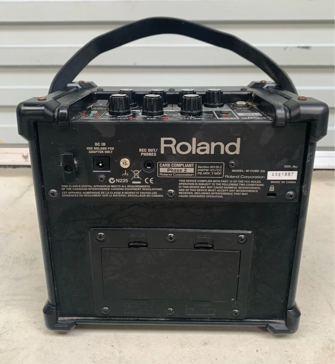 Roland CUBE Amplifier - Image 3