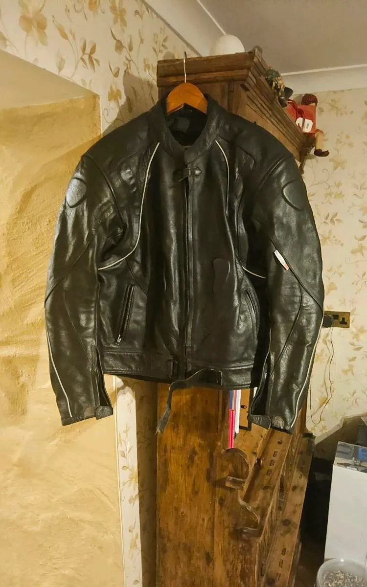 Motorcycle jackets - Image 1