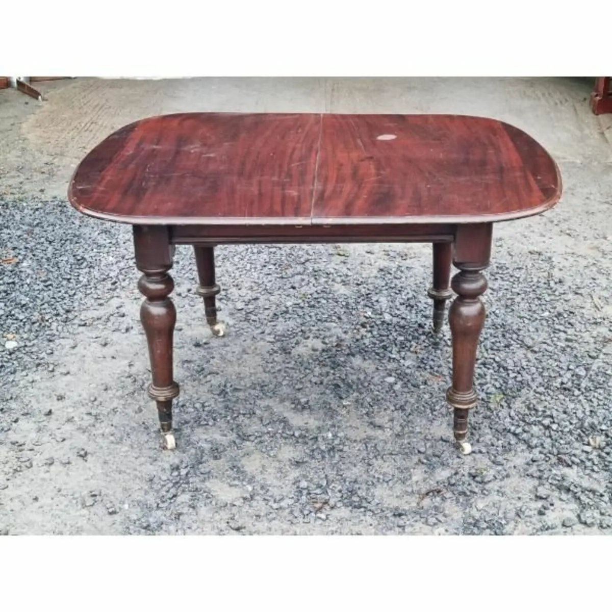 Extending Dining Table KAS634 - Image 4