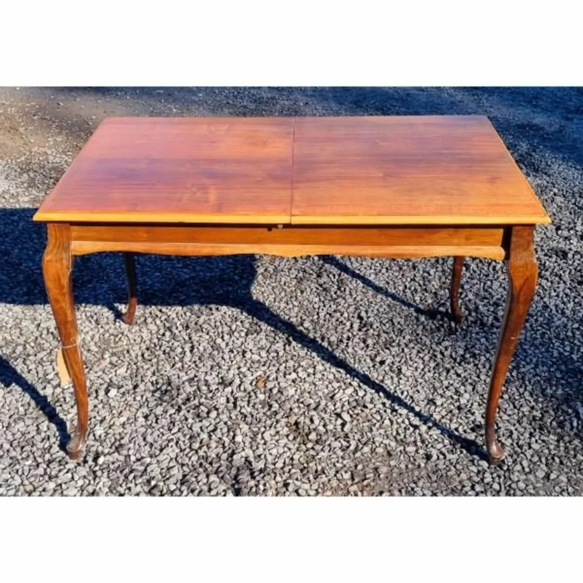 Extending Dining Table KAS854 - Image 1