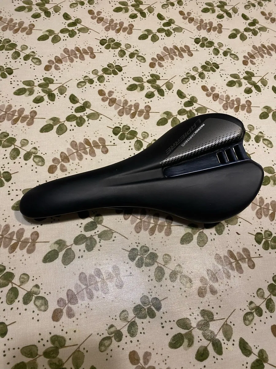 Bicycle saddle - Image 1