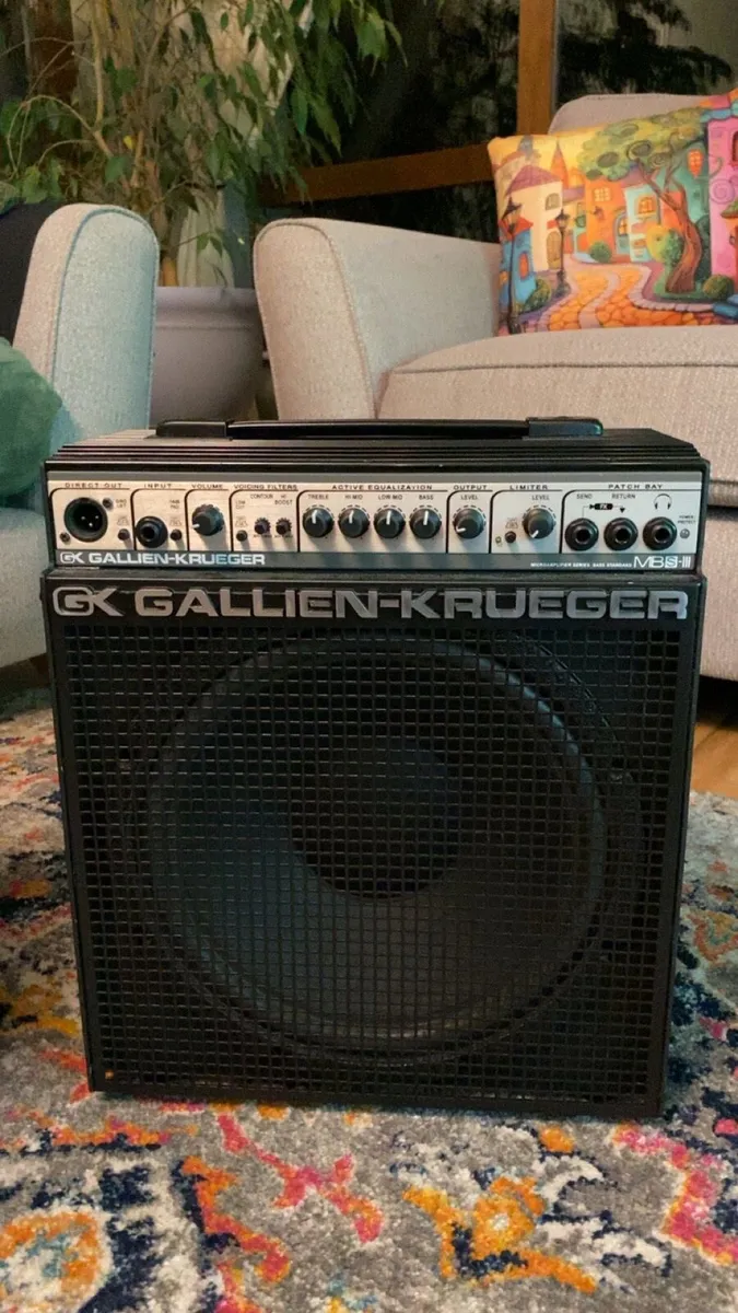 Gallien Krueger bass amp - Image 1