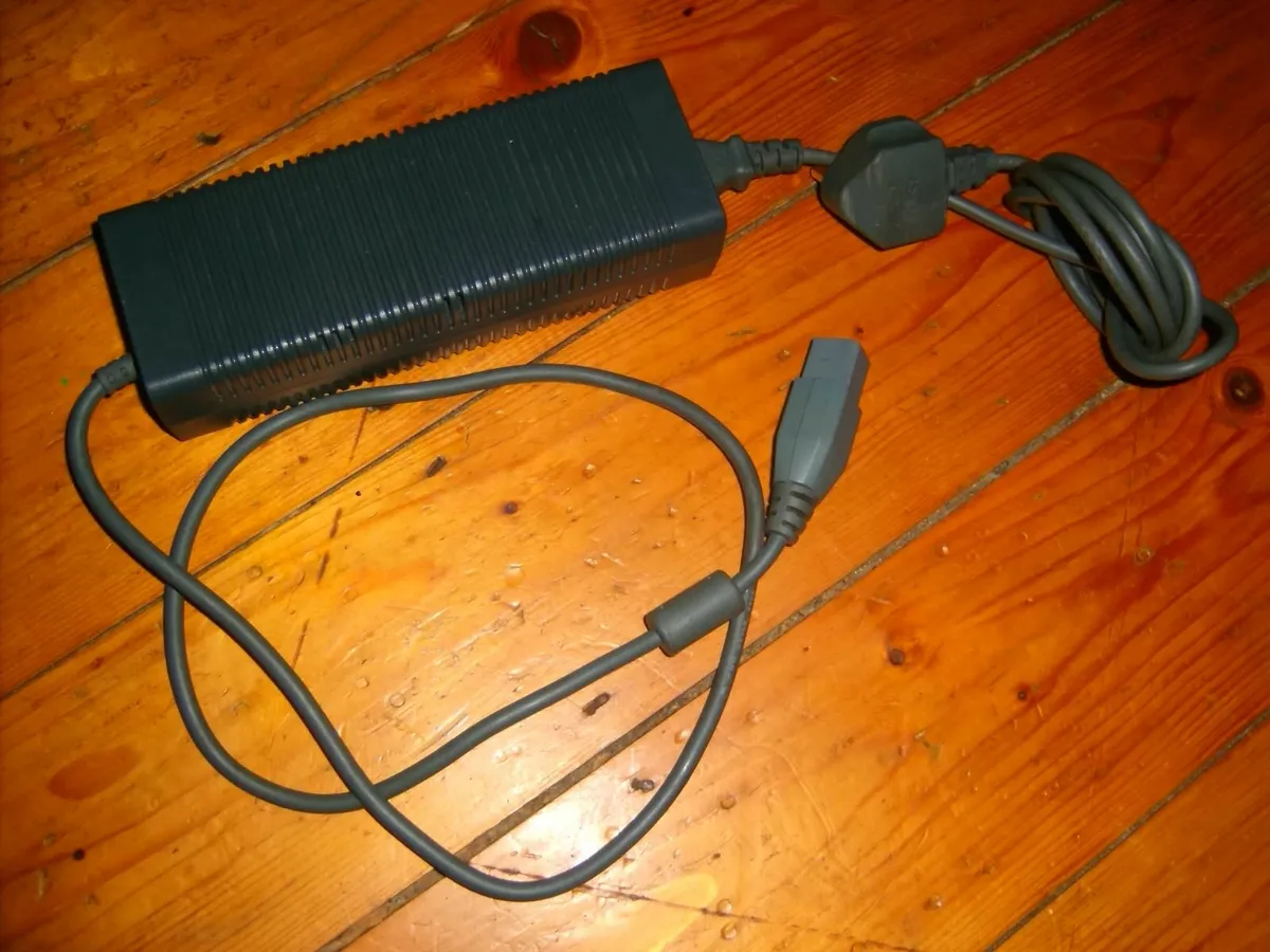 X Box 360 power cable - Image 1